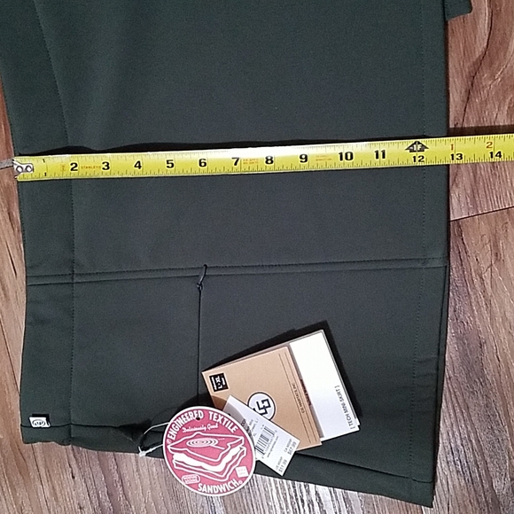 CG Habitats tech mini skirt - Picture 8 of 9